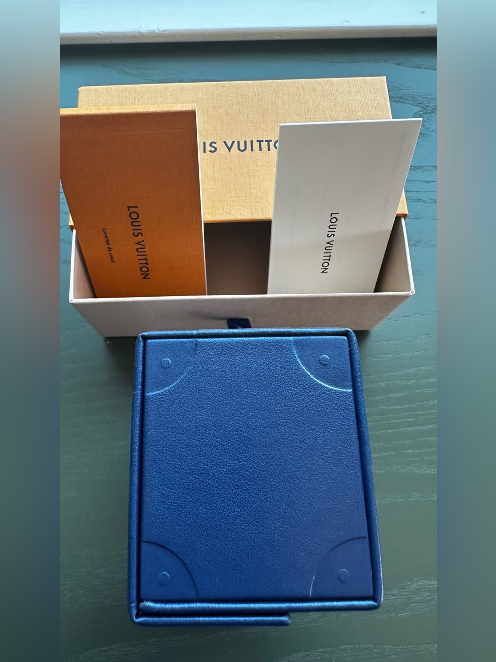 Louis Vuitton Box and Case for eye glasses/Sunglasses Unisex Case - Picture 8 of 11
